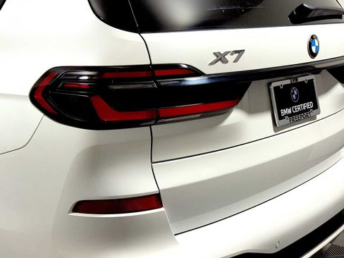 Certified 2024 BMW X7 xDrive40i w/ M Sport Package image 28