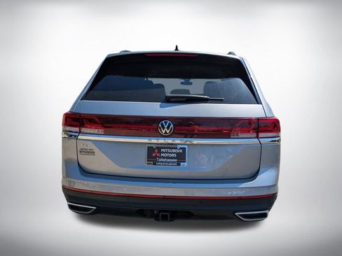 Used 2024 Volkswagen Atlas SE image 5