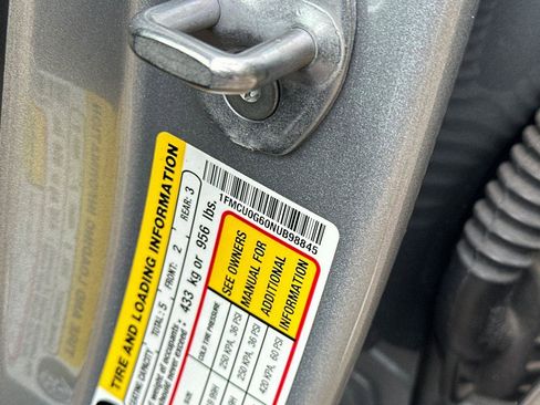 Used 2022 Ford Escape SE w/ SE Sport Appearance Package image 37