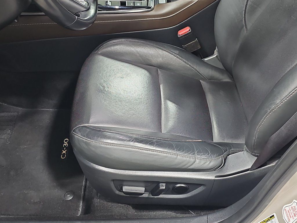 Used 2023 MAZDA CX-30 AWD 2.5 S w/ Premium Package image 31