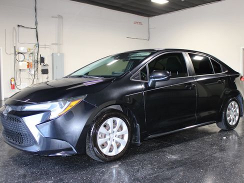 Used 2020 Toyota Corolla LE FWD image 6