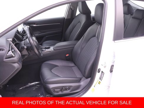 Used 2024 Toyota Camry SE FWD image 4