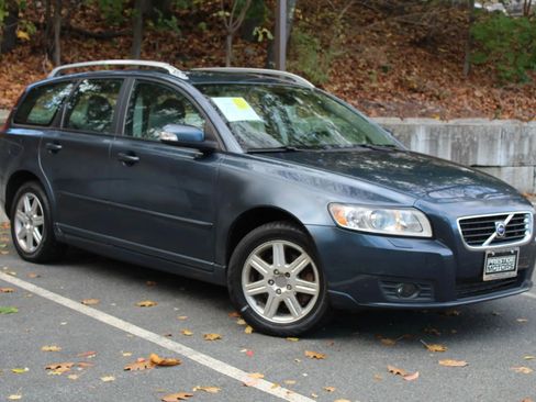 Used 2008 Volvo V50 T5 AWD/4WD image 4