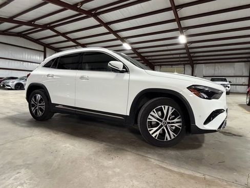 Used 2025 Mercedes-Benz GLA 250 4MATIC image 5