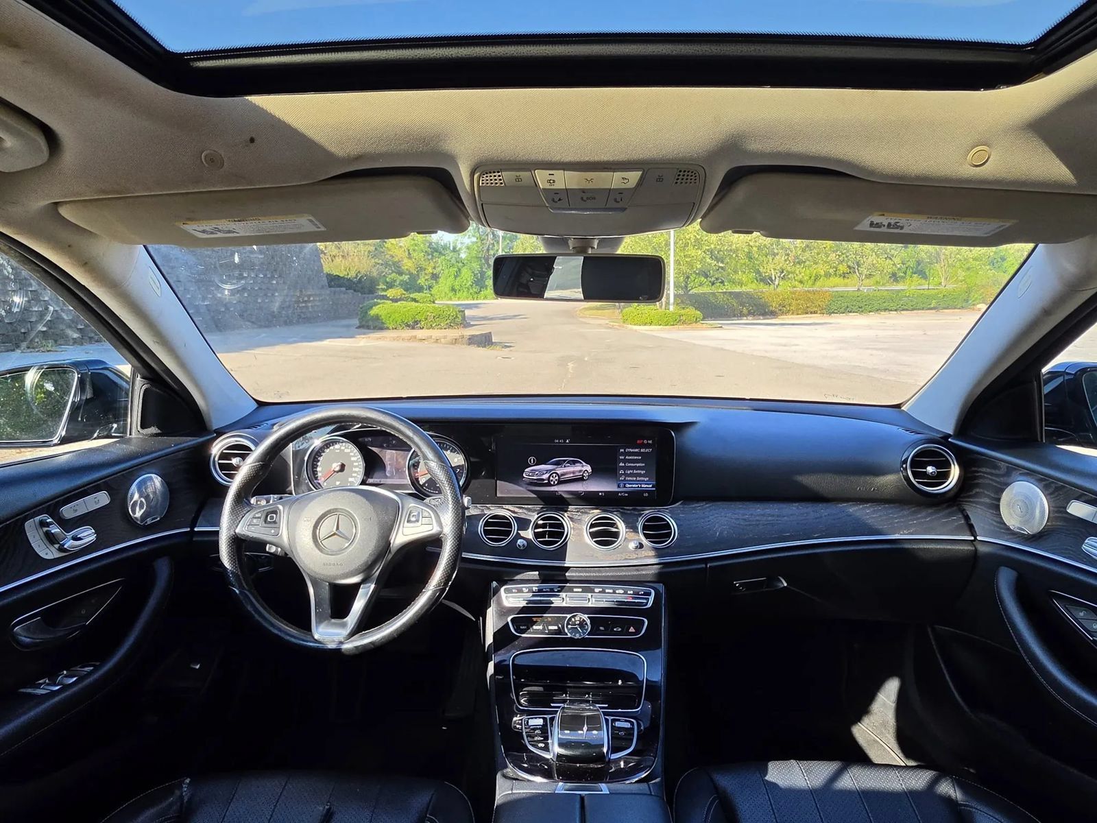 Used 2017 Mercedes-Benz E 300 4MATIC image 16