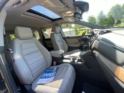 Used 2019 Honda CR-V Touring image 12