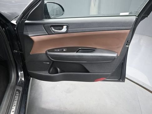 Used 2019 Kia Optima SX w/ SX Limited (Bronze) Package FWD image 24