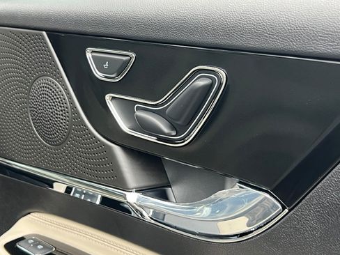 New 2026 Lincoln Corsair Premiere image 9