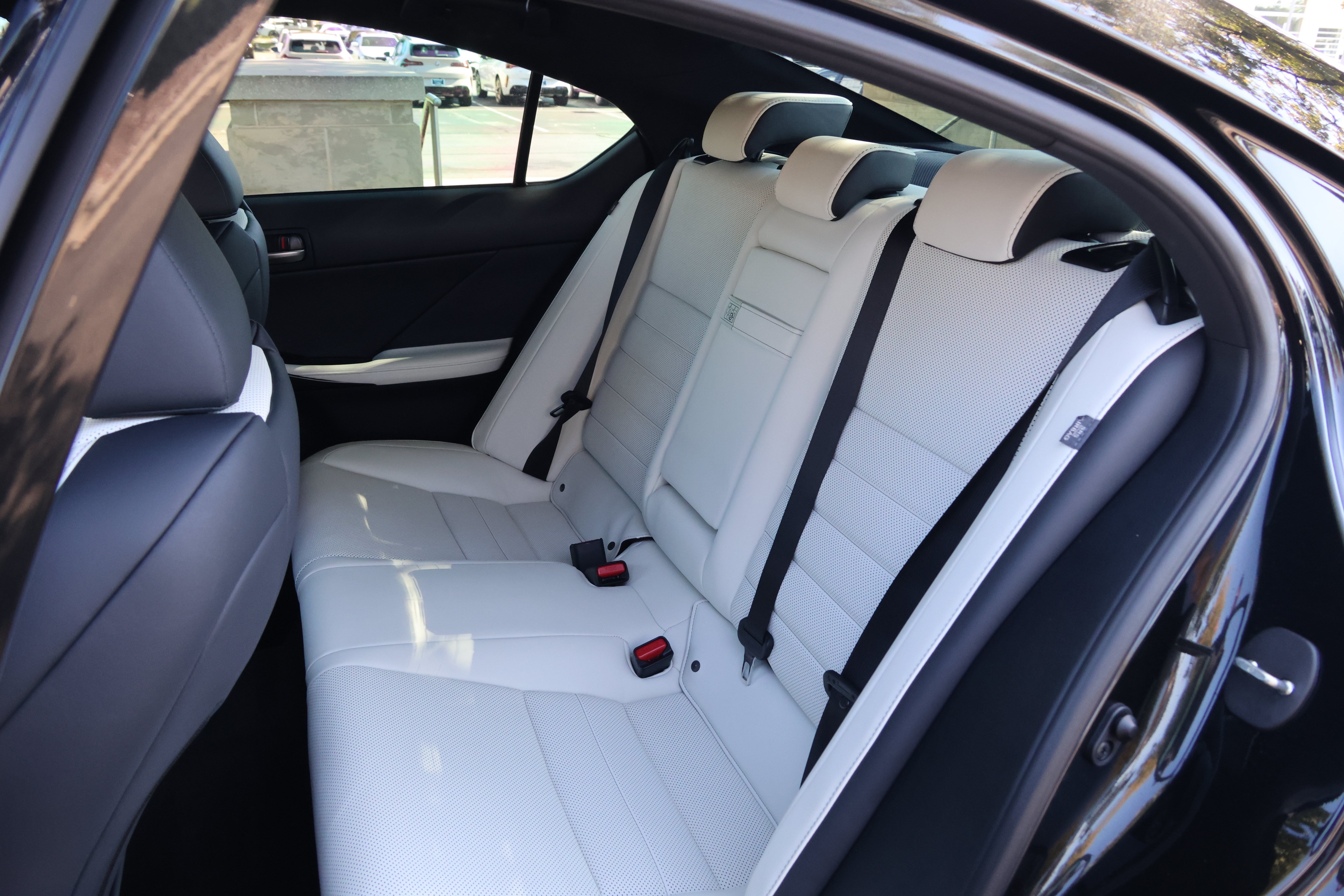 Used 2025 Lexus IS 350 F Sport RWD image 37