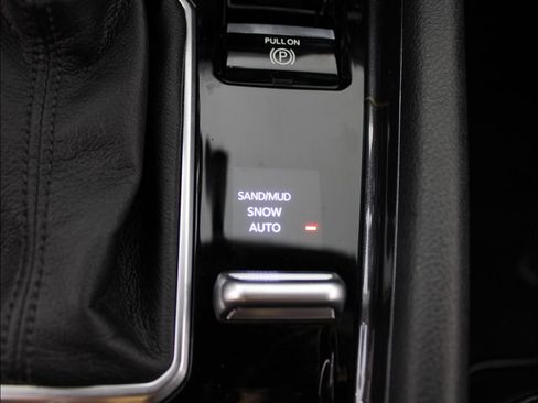 New 2025 Jeep Compass Latitude image 19