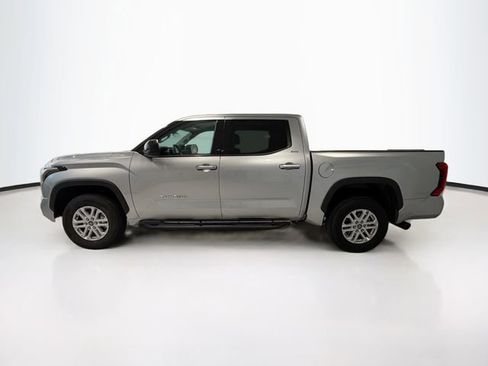 Used 2023 Toyota Tundra SR5 w/ SR5 Premium Package AWD/4WD image 4