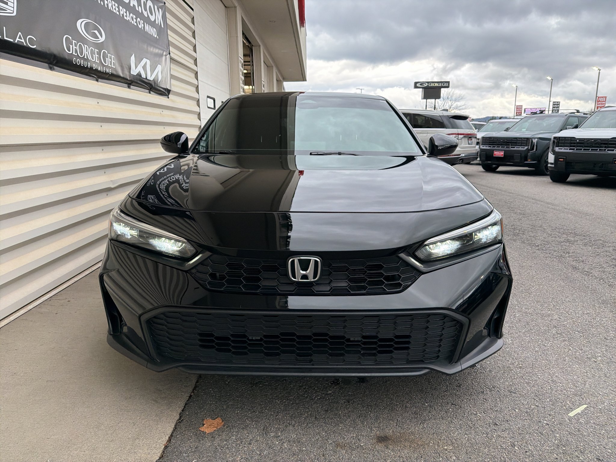 Used 2025 Honda Civic Sport image 2