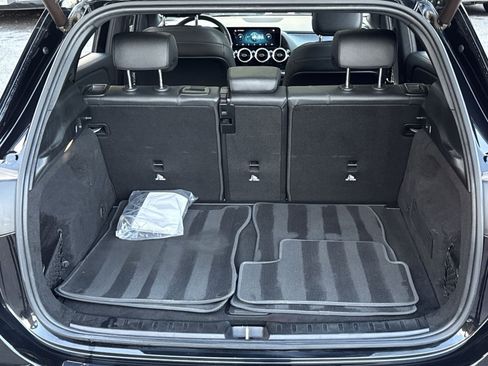 Certified 2021 Mercedes-Benz GLA 250 4MATIC w/ Premium Package image 31