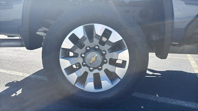 Used 2025 Chevrolet Silverado 2500 Custom w/ Custom Value Package AWD/4WD image 9