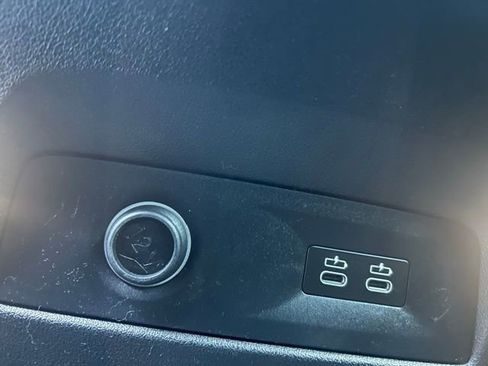 Used 2020 BMW X7 xDrive40i w/ Cold Weather Package AWD/4WD image 27
