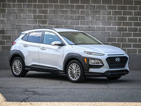 Used 2018 Hyundai Kona SEL image 2