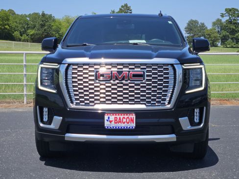 Used 2024 GMC Yukon XL Denali RWD image 2