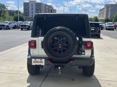Used 2022 Jeep Wrangler Unlimited Sport AWD/4WD image 8