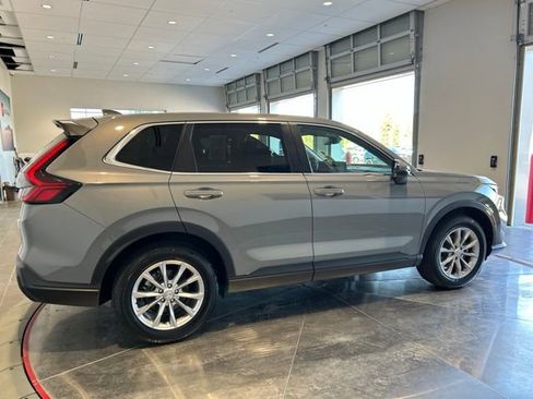 Used 2025 Honda CR-V EX-L image 8