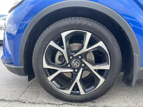 Used 2022 Toyota C-HR XLE FWD image 31