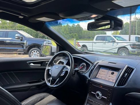 Used 2019 Ford Edge ST AWD/4WD image 10