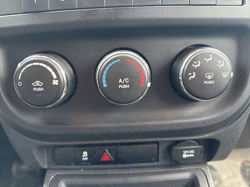 Used 2017 Jeep Compass Sport image 25