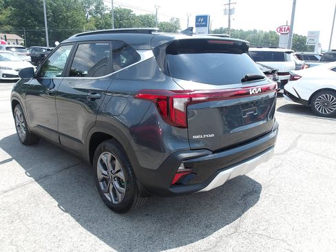Used 2024 Kia Seltos S AWD/4WD image 5