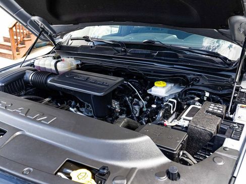 Used 2025 RAM 1500 Tradesman w/ Night Edition AWD/4WD image 32