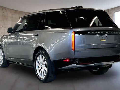 Used 2024 Land Rover Range Rover Long Wheelbase SE AWD/4WD image 4