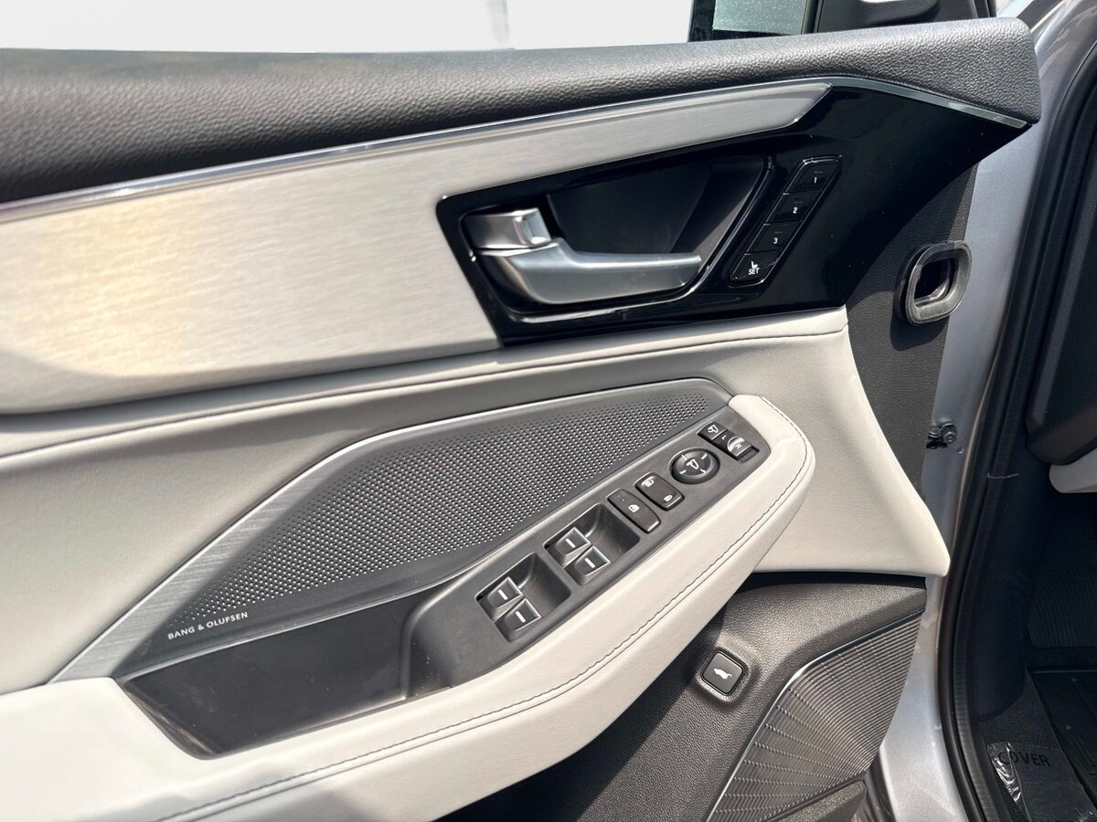 Used 2026 Acura MDX w/ Technology Package FWD image 19