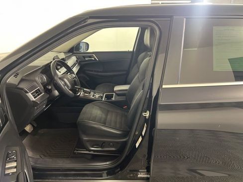 Used 2022 Mitsubishi Outlander SEL Black Edition image 18