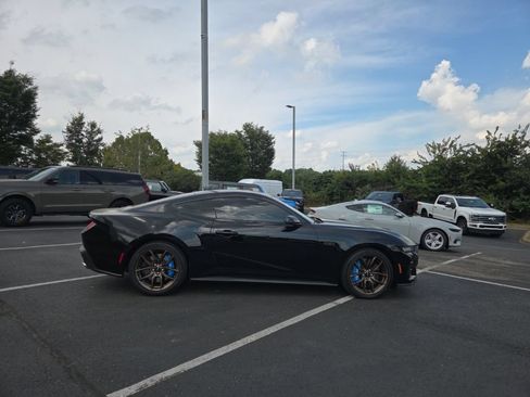 Used 2024 Ford Mustang GT Premium RWD image 6