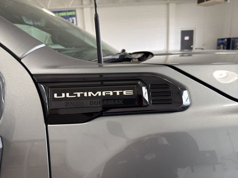 Used 2024 GMC Sierra 2500 Denali Ultimate w/ Max Trailering Package image 4