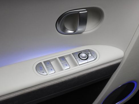 Used 2023 Hyundai Ioniq 5 SEL image 24