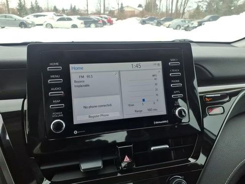 Used 2021 Toyota Camry SE image 16