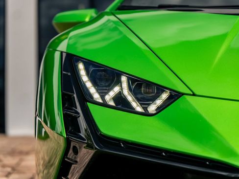 Used 2024 Lamborghini Huracan Tecnica RWD image 9