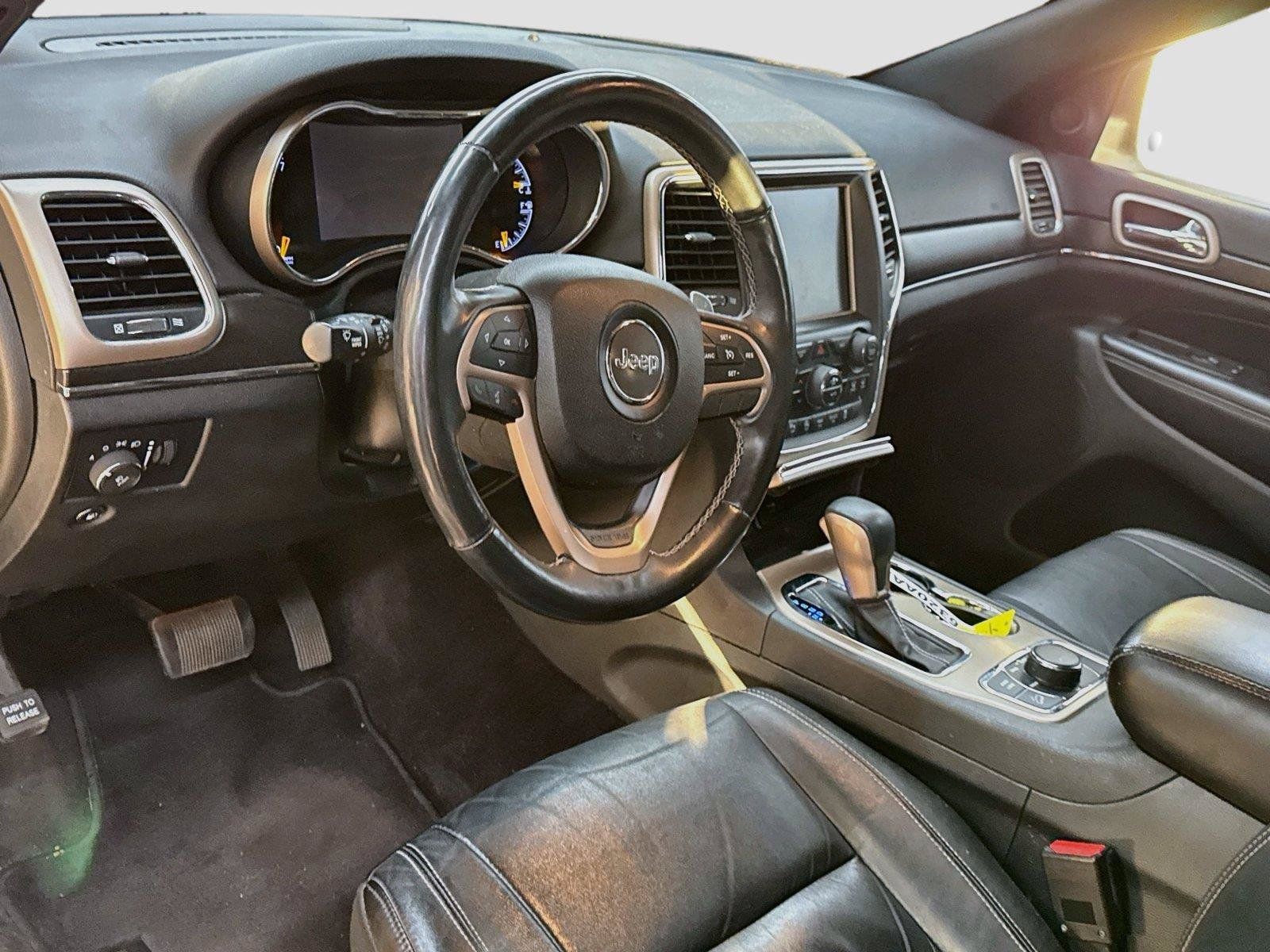 Used 2016 Jeep Grand Cherokee Limited AWD/4WD image 7