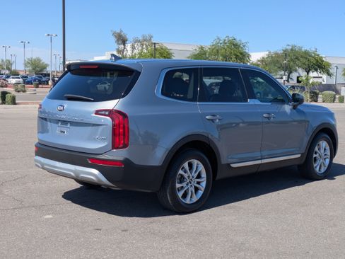 Used 2020 Kia Telluride LX FWD image 5