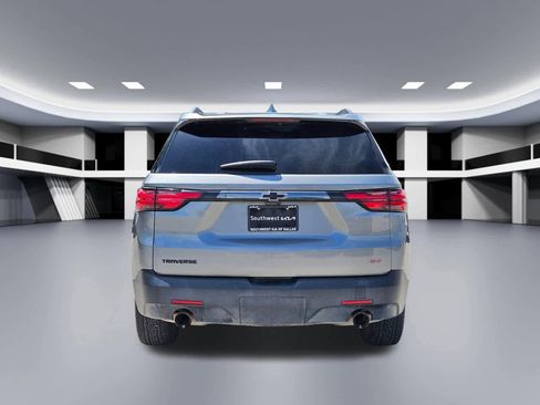 Used 2023 Chevrolet Traverse RS FWD image 4