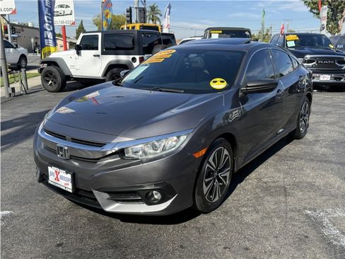 Used 2018 Honda Civic EX-T image 3