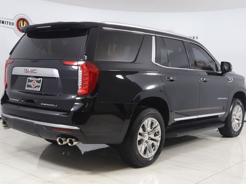Used 2021 GMC Yukon Denali w/ Advanced Technology Package AWD/4WD image 3