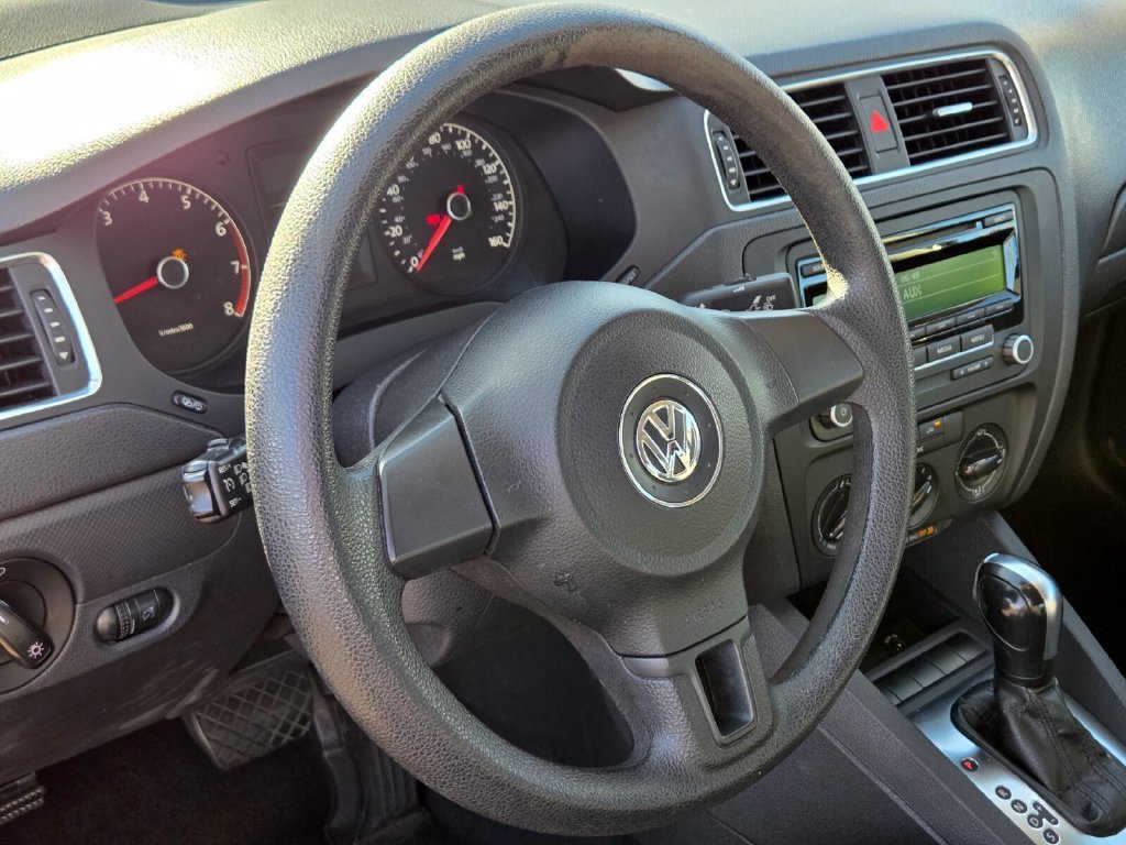 Used 2013 Volkswagen Jetta S FWD image 25