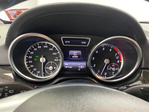 Used 2015 Mercedes-Benz GL 550 4MATIC image 33