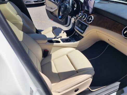 Used 2018 Mercedes-Benz GLA 250 4MATIC image 15