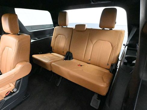 Used 2023 Ford Expedition Platinum image 44
