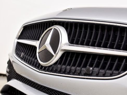 Certified 2025 Mercedes-Benz C 300 Sedan image 8