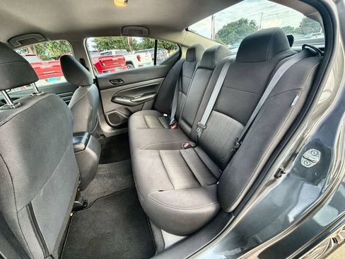 Used 2025 Nissan Altima 2.5 SV FWD image 23