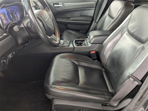 Used 2021 Chrysler 300 Touring L image 12