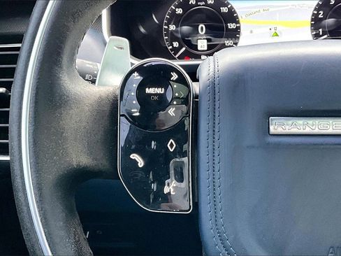 Used 2020 Land Rover Range Rover Sport HST image 18