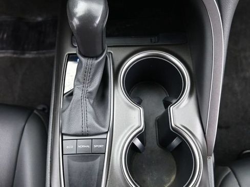 Used 2024 Toyota Camry SE FWD image 23